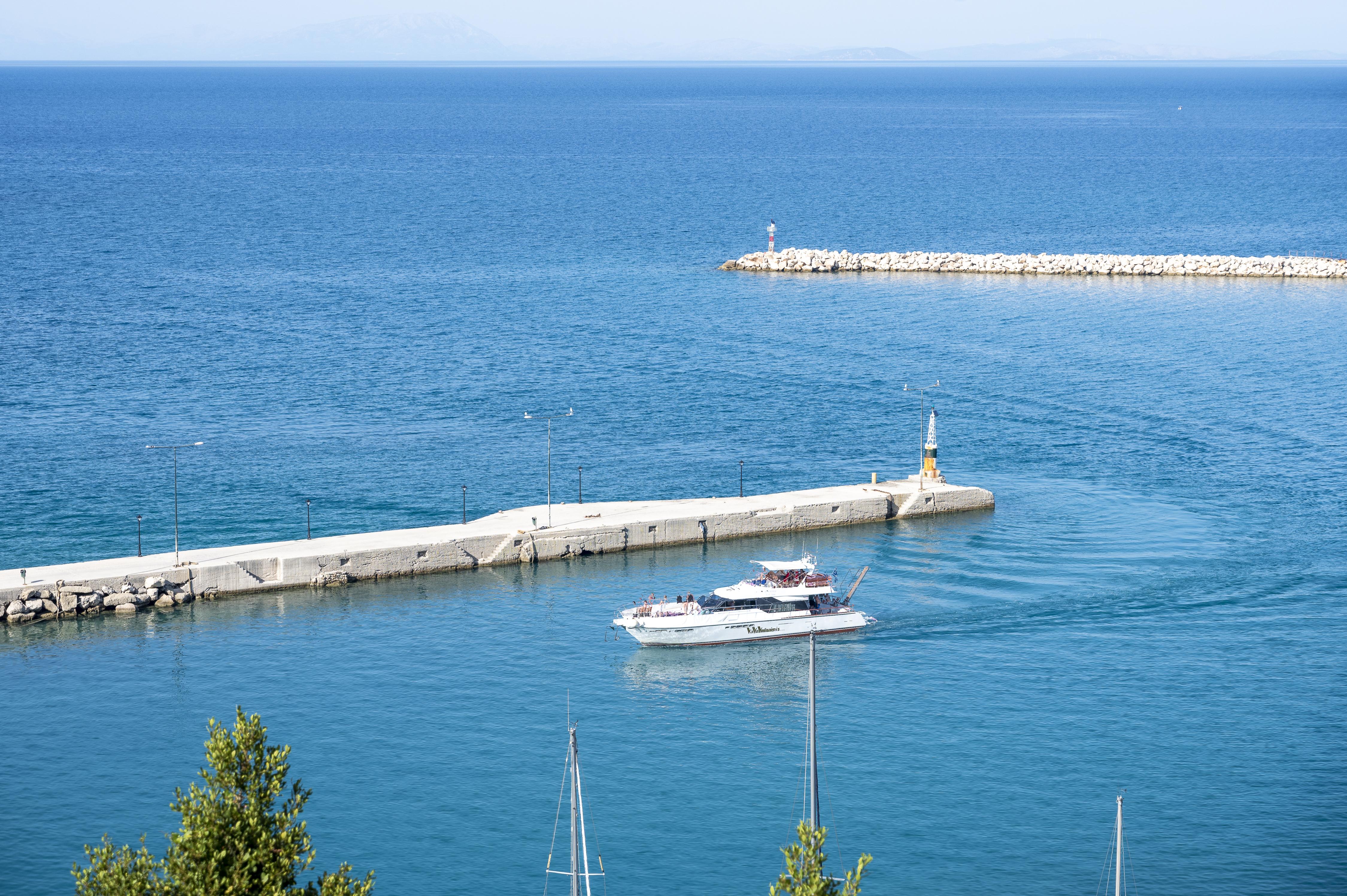Faro Del Porto Apartment Poros  ภายนอก รูปภาพ